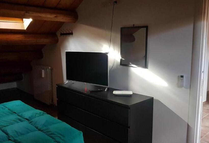 Семейное Студио, Giunti Agriturismo & Camere