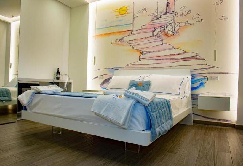 اتاق لوکس با چشم‌انداز دریا, Mbaccimari B&b