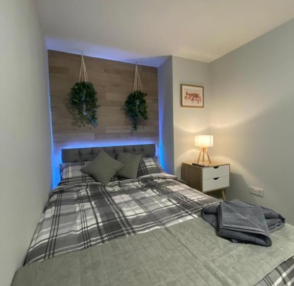 اتاق استاندارد, Shore Street Apartments