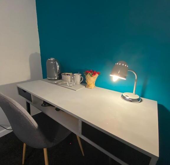 اتاق لوکس, Shore Street Apartments