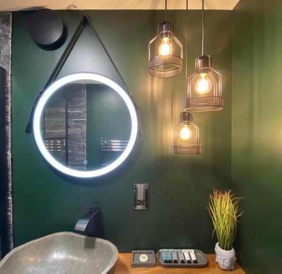 اتاق لوکس, Shore Street Apartments