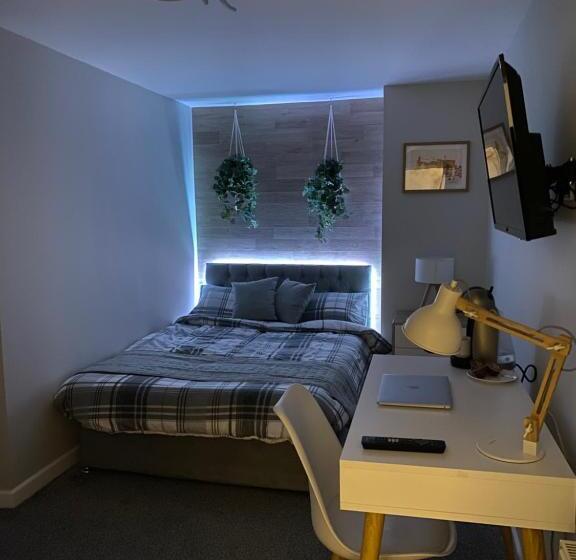 اتاق استاندارد, Shore Street Apartments