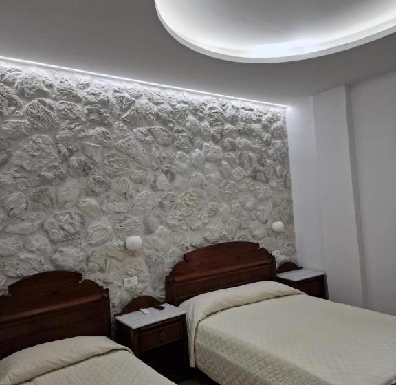 اتاق استاندارد سه نفره, Emmanouela Studios & Villas
