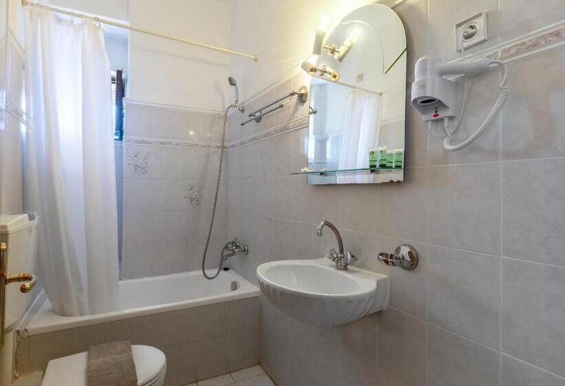 Трехместный Номер Стандарт с Видом, San Giorgio Villa