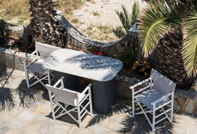اتاق استاندارد سه نفره, Stavros Villas