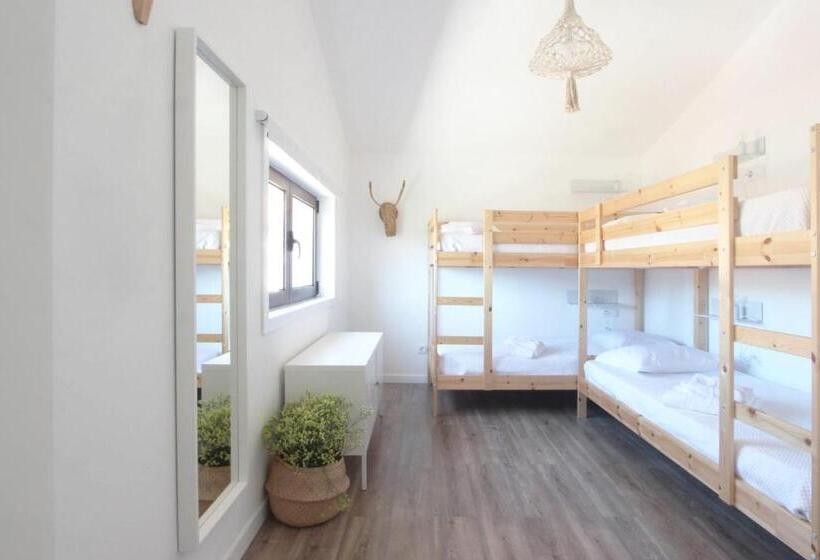 Четырехместный Номер Стандарт, Hostel Retiro Do Gerês