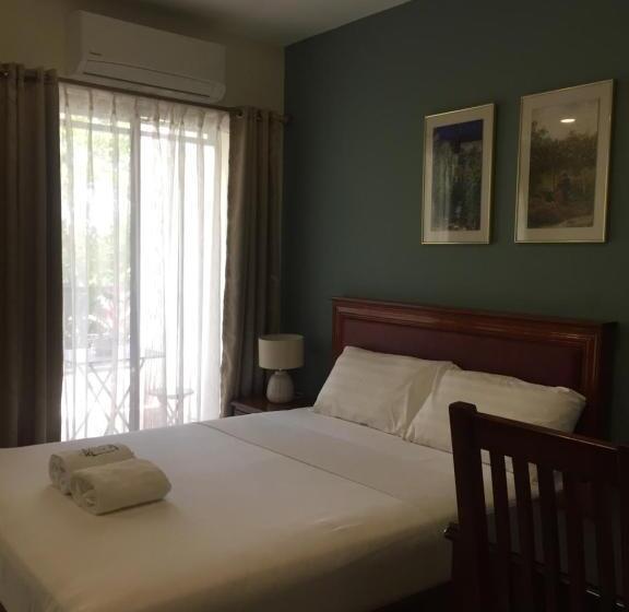 스탠다드 트리플 발코니 룸, Bohol Ecotel