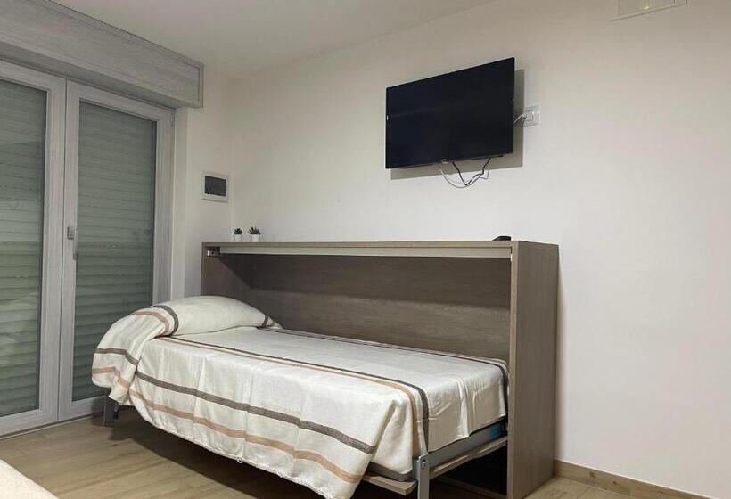 Номер Deluxe, Teddy Sroom
