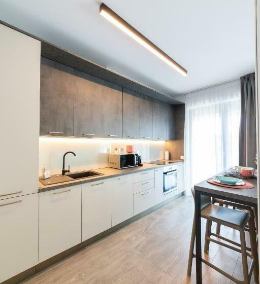 استودیوی سوپریور, Northaparthotel Bucharest