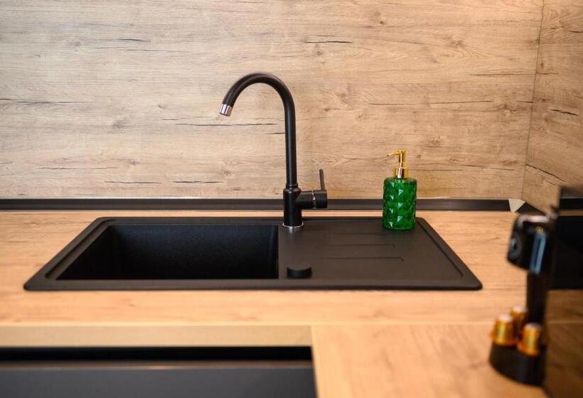 استودیوی لوکس, Northaparthotel Bucharest