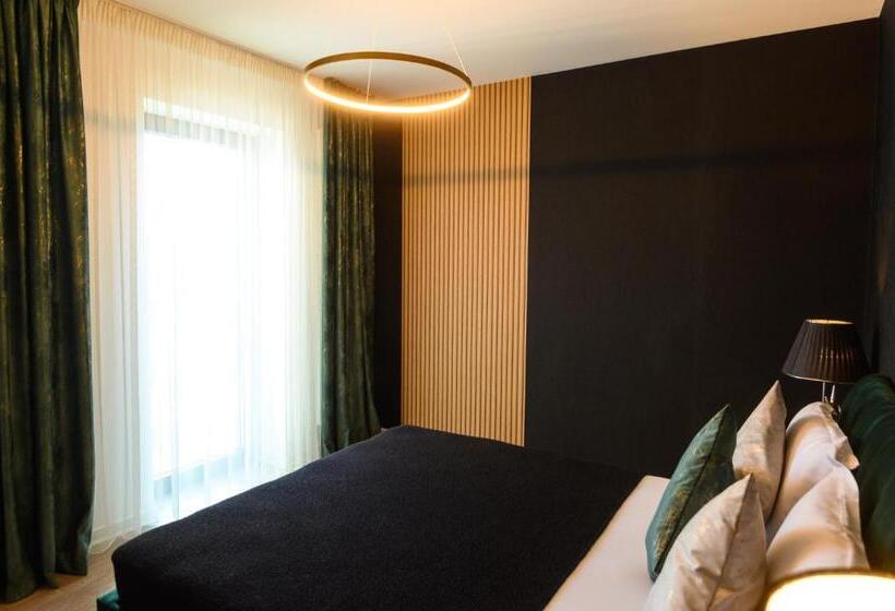 استودیوی لوکس, Northaparthotel Bucharest