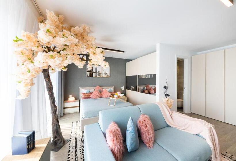 استودیوی سوپریور, Northaparthotel Bucharest