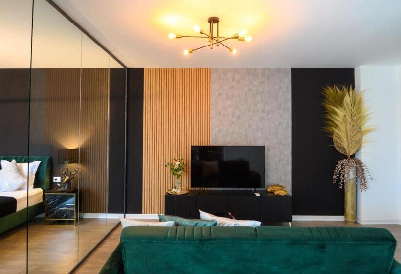 استودیوی لوکس, Northaparthotel Bucharest