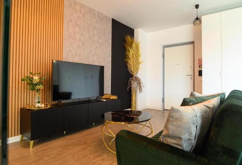 استودیوی لوکس, Northaparthotel Bucharest