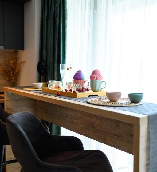 استودیوی لوکس, Northaparthotel Bucharest