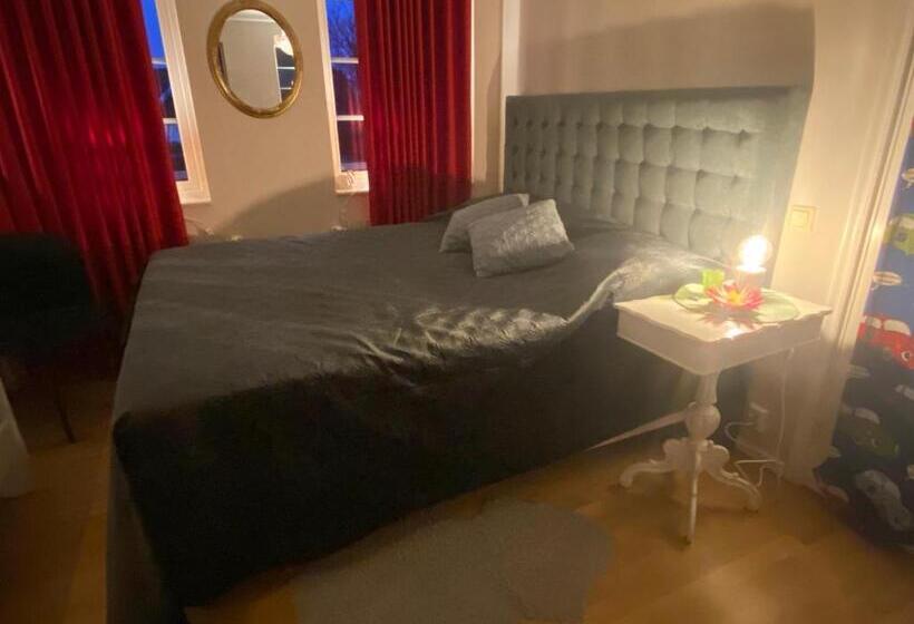 Апартаменты 1 Спальня Вид на Сад, Dr åsa Kallfors Järna Bed & Breakfast