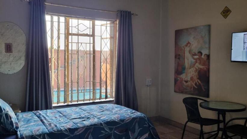 اتاق اکونومی, Whitehouse Lodge Benoni