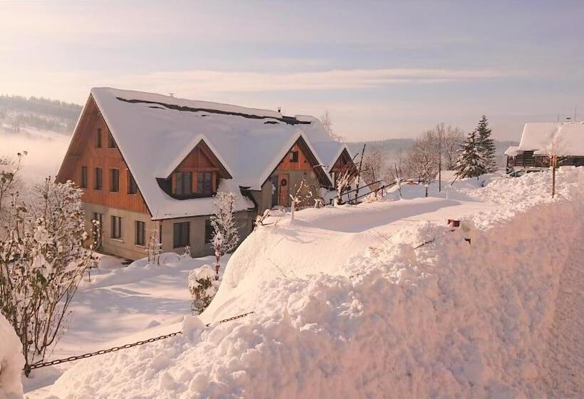 Номер Deluxe, Rock Inn