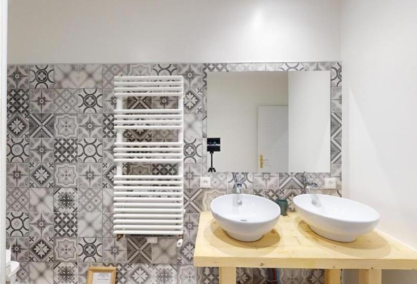 Standard room with outdoor bath, Les Terrisses   Chambres D Hôtes Avec Piscine