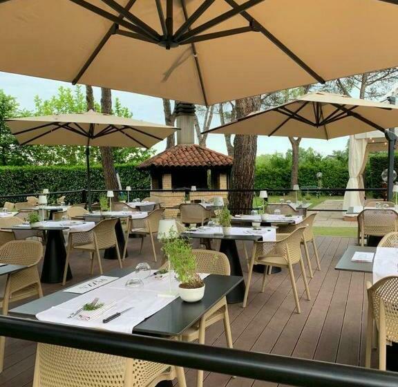Номер Deluxe, Green Garden Resort   Smart