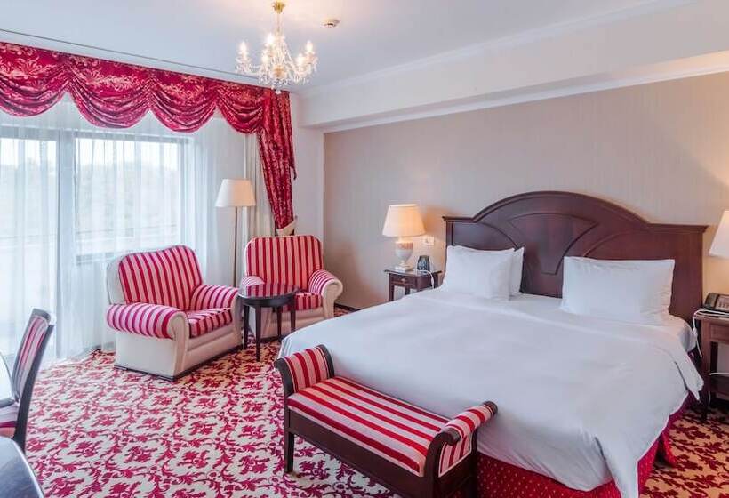 سوییت جونیور, Hilton Sibiu