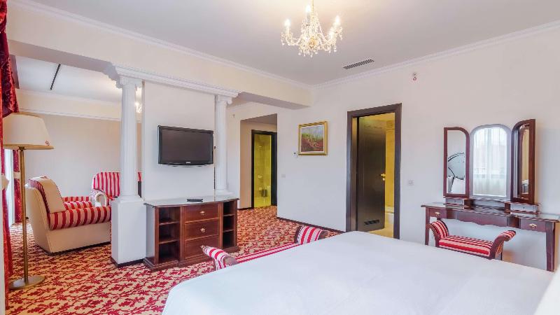 سوئیت جونیور با تخت بزرگ, Hilton Sibiu