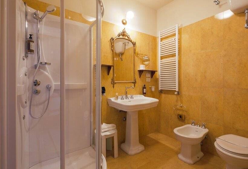سوییت خانوادگی, I Portici Hotel   Residenza D Epoca