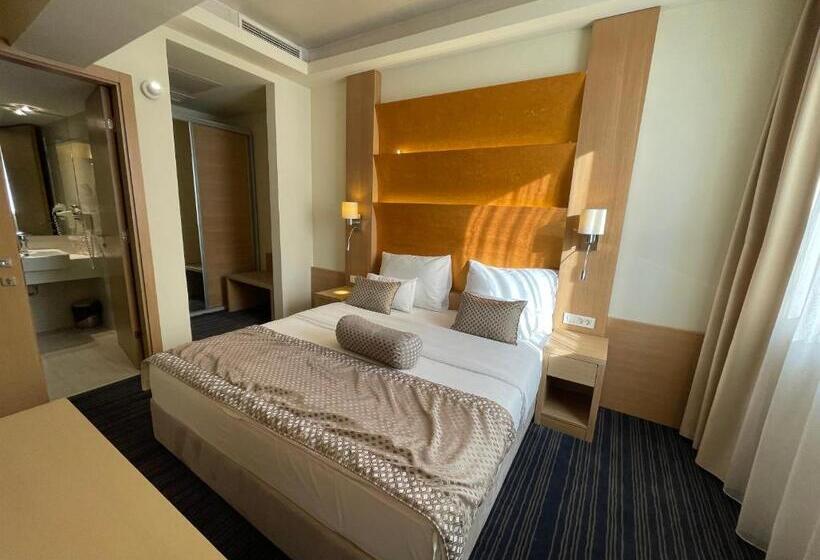 سوییت لوکس, Spa Hotel Terme