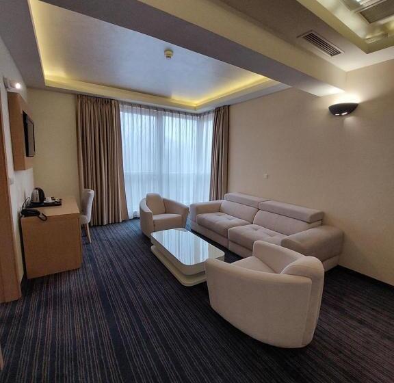 سوییت لوکس, Spa Hotel Terme