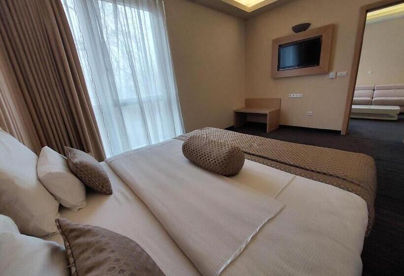 سوییت لوکس, Spa Hotel Terme