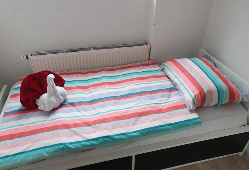 آپارتمان 1 خوابه همکف, Apartma Alja