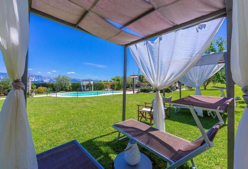 آپارتمان 1 خوابه با چشم‌انداز استخر, La Casa Fra Gli Ulivi Luxury Apartments With Pool Near Cinque Terre And Tuscany