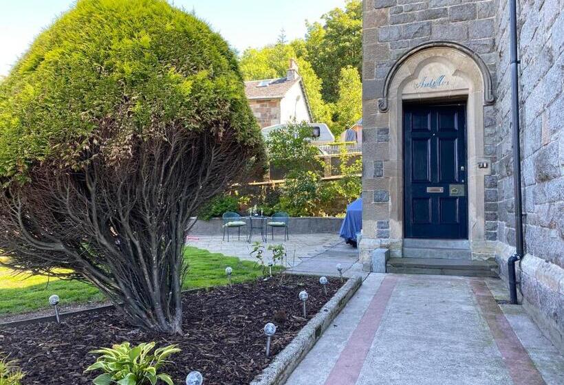 اتاق لوکس با چشم‌انداز دریا, Ardmor Guest House