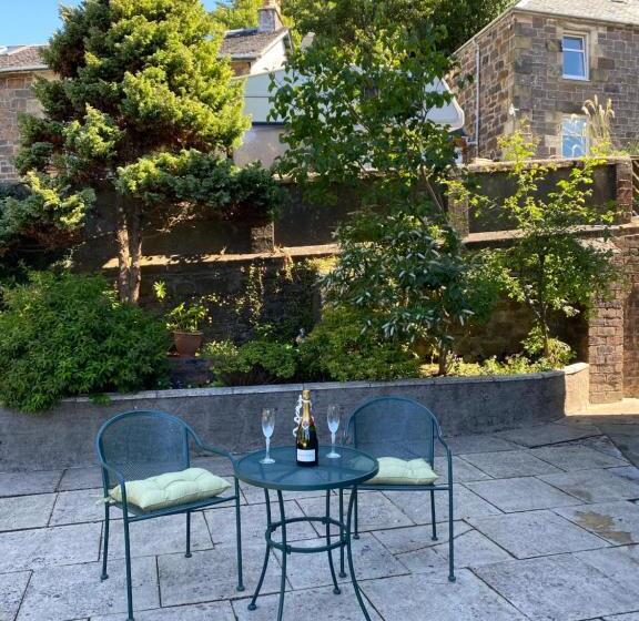 اتاق استاندارد با تخت بزرگ, Ardmor Guest House