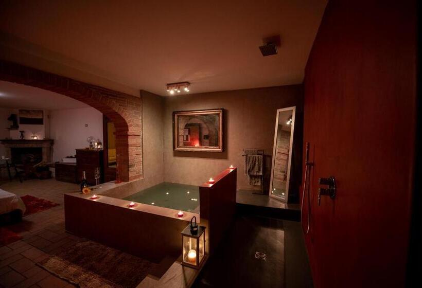 Люкс Повышенной Комфортности, Dolce Farnetta En Suite Spa & Yoga