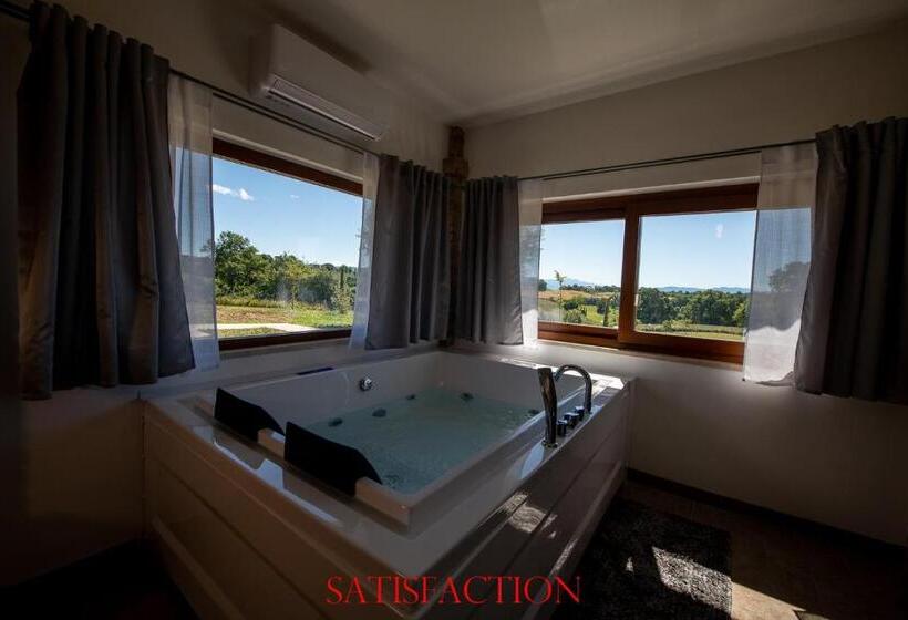 Люкс Кровать Кинг, Dolce Farnetta En Suite Spa & Yoga