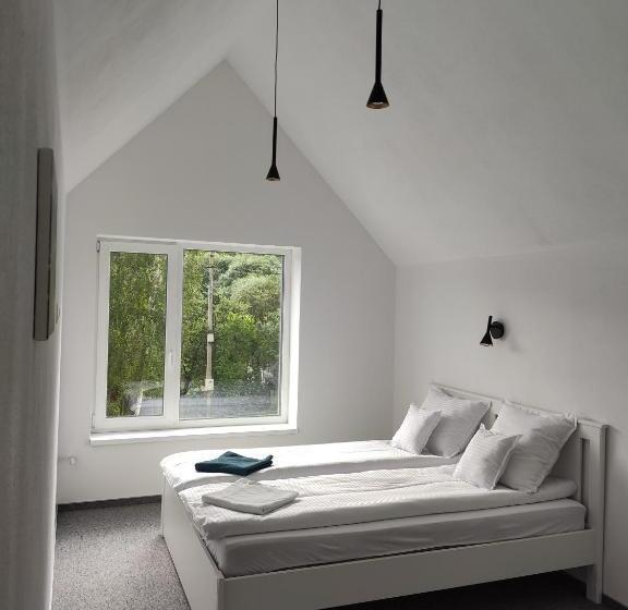 Номер Стандарт, 4 Seasons   House