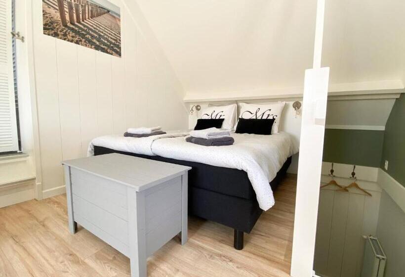 Номер Стандарт, Bed Bij Zee