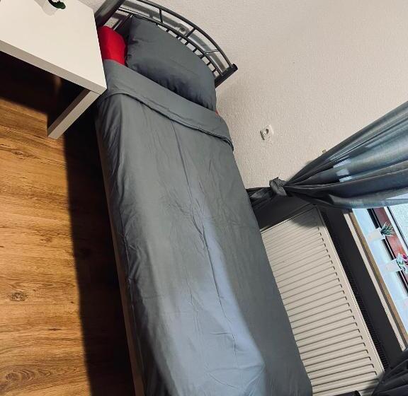 اتاق استاندارد چهارنفره با سرویس بهداشتی مشترک, Mk Hostel Bremen