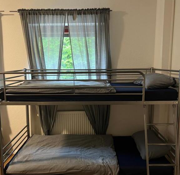 اتاق خانوادگی با سرویس بهداشتی مشترک, Mk Hostel Bremen