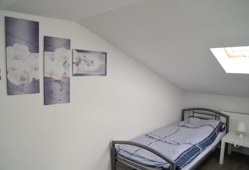 اتاق خانوادگی با سرویس بهداشتی مشترک, Mk Hostel Bremen