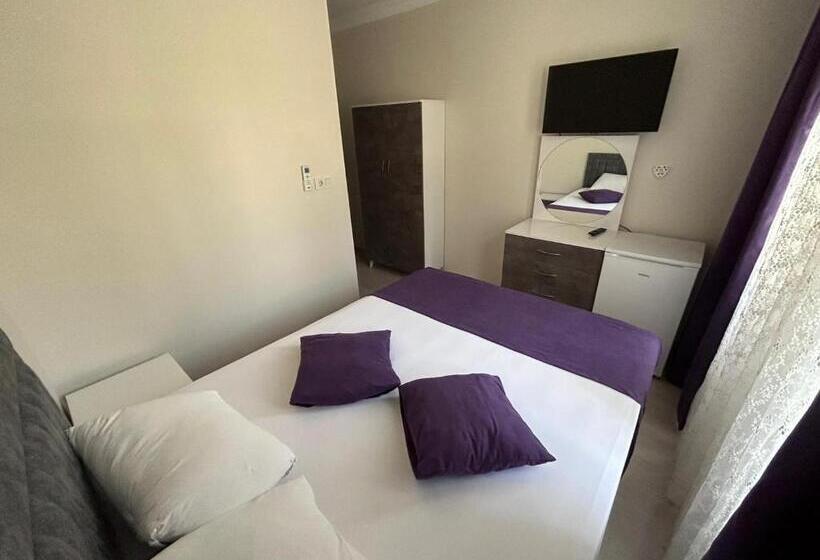 Quarto Deluxe, Paradise House