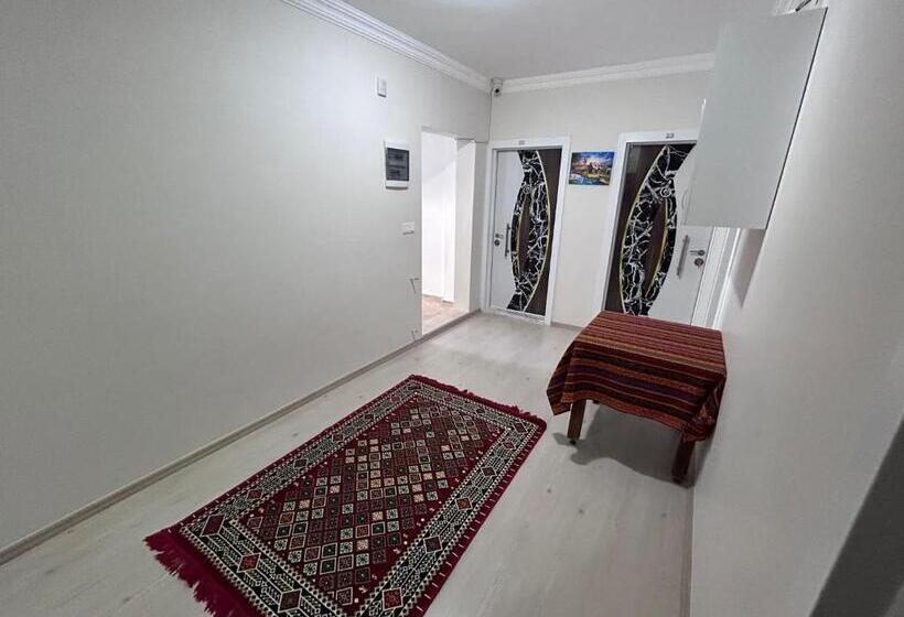 Quarto Estandar, Paradise House