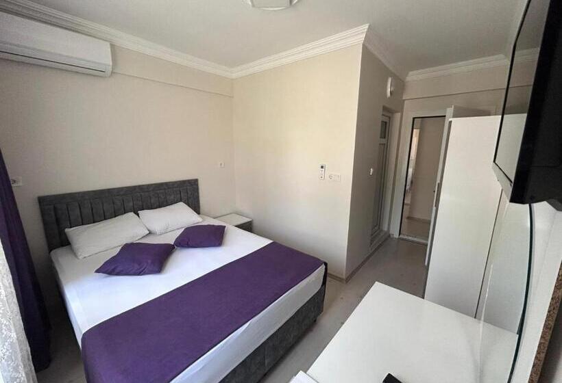 Quarto Estandar, Paradise House