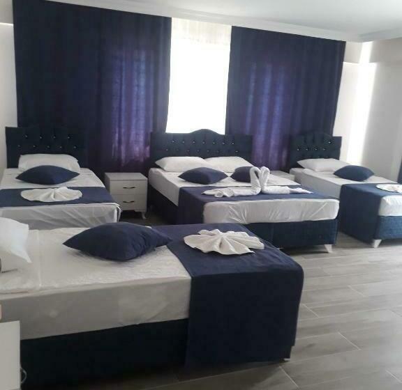 Quarto Familiar, Paradise House