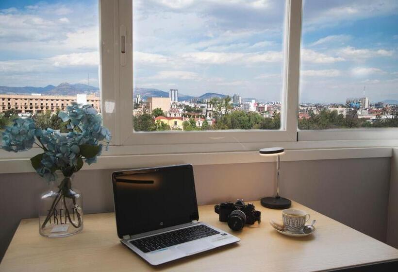 آپارتمان 1 خوابه, Downtown Boutique Apartment With View To The Park 805