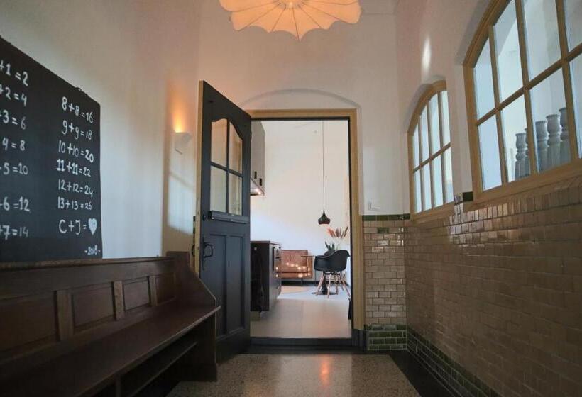 اتاق استاندارد, Overnachten In De Oude West Indiëschool