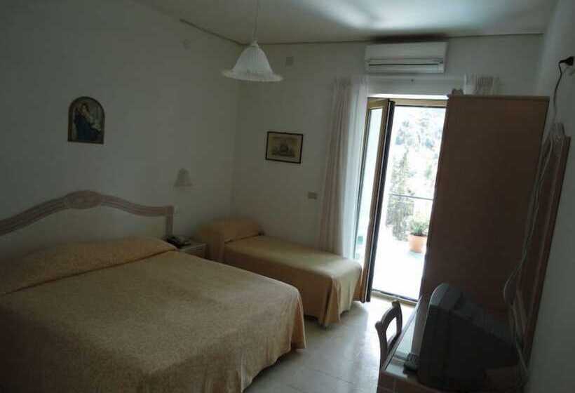 اتاق استاندارد سه نفره, Candia