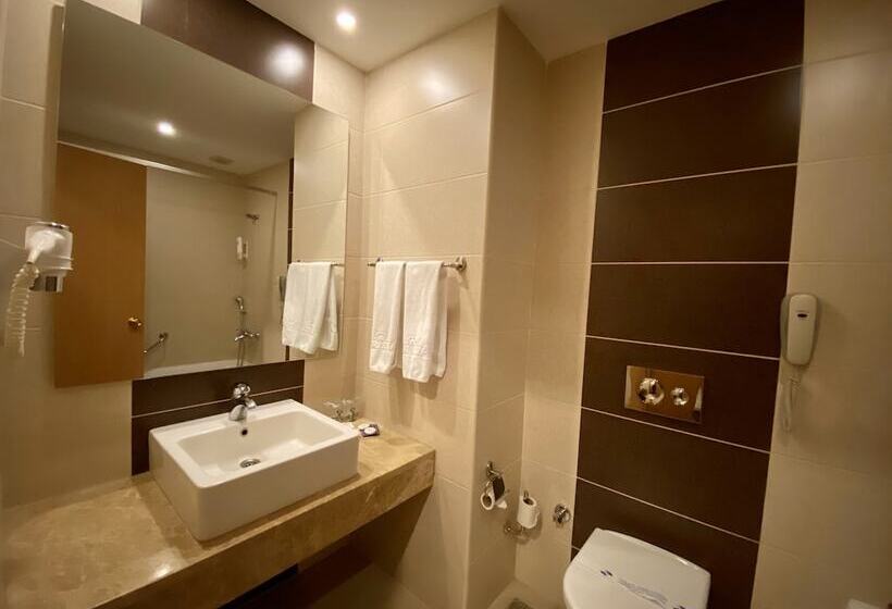 스탠다드 트리플 룸, Perissia Hotel & Convention Center