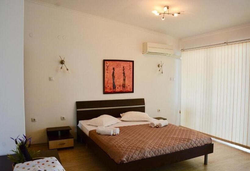 Студия Стандарт, Rainbow 1 Holiday Complex
